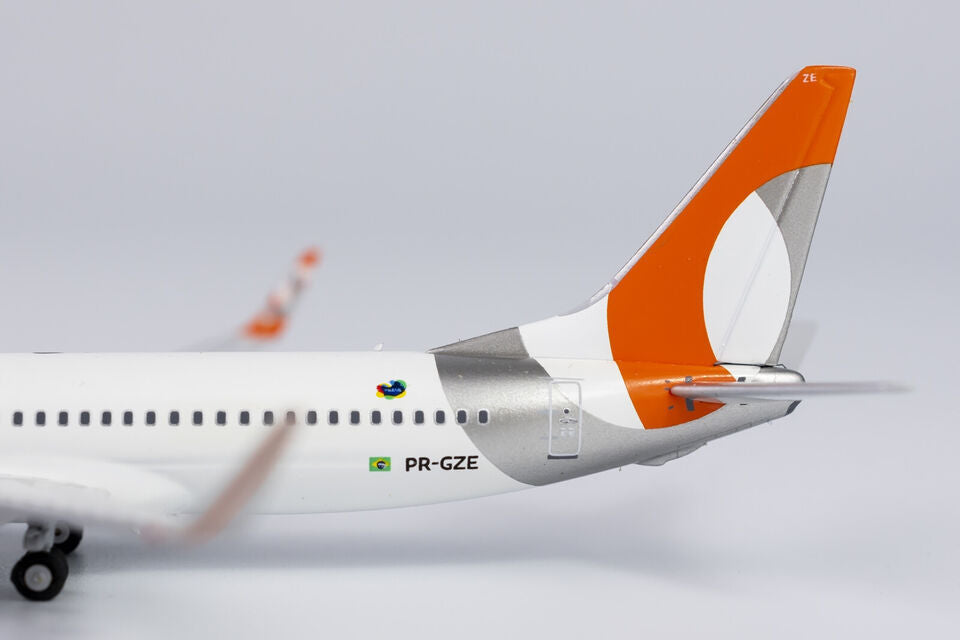 1:400 NG Model GOL BOEING 737-800 Passenger Airplane Diecast Aircraft Model
