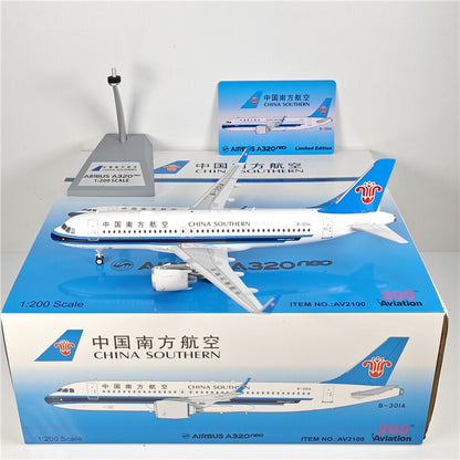 1:200 Aviation CHINA SOUTHERN AIRBUS A320NEO Passenger Airplane Diecast Model