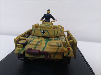 3R WWII German Panzer III Ausf.N tank with crew 1/72 ABS Tank Pre-builded Model
