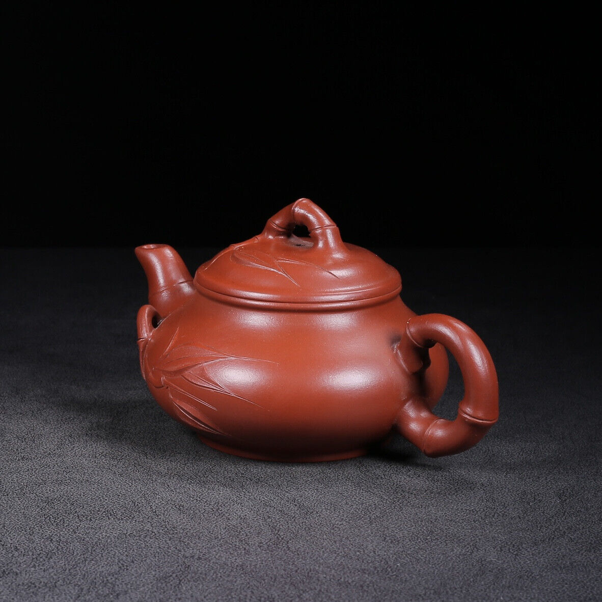 Chinese Yixing Zisha Clay Handmade Exquisite Teapot （竹韵 底款：景舟制壶）