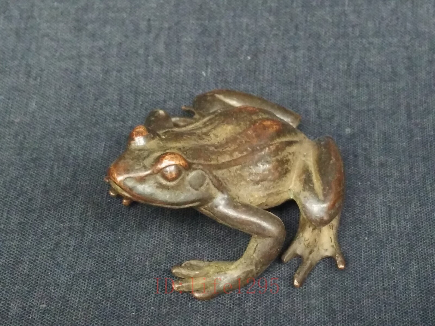 Collection Chinese old Bronze handmade cast Frog Statue Paperweight home deco