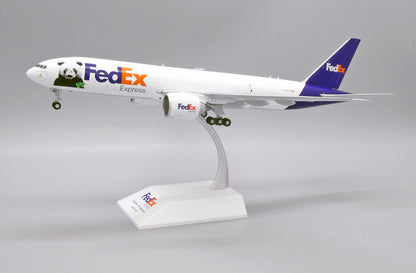 1:200 JC Wings FedEx Boeing 777-200LRF Airplane Diecast Aircraft Model