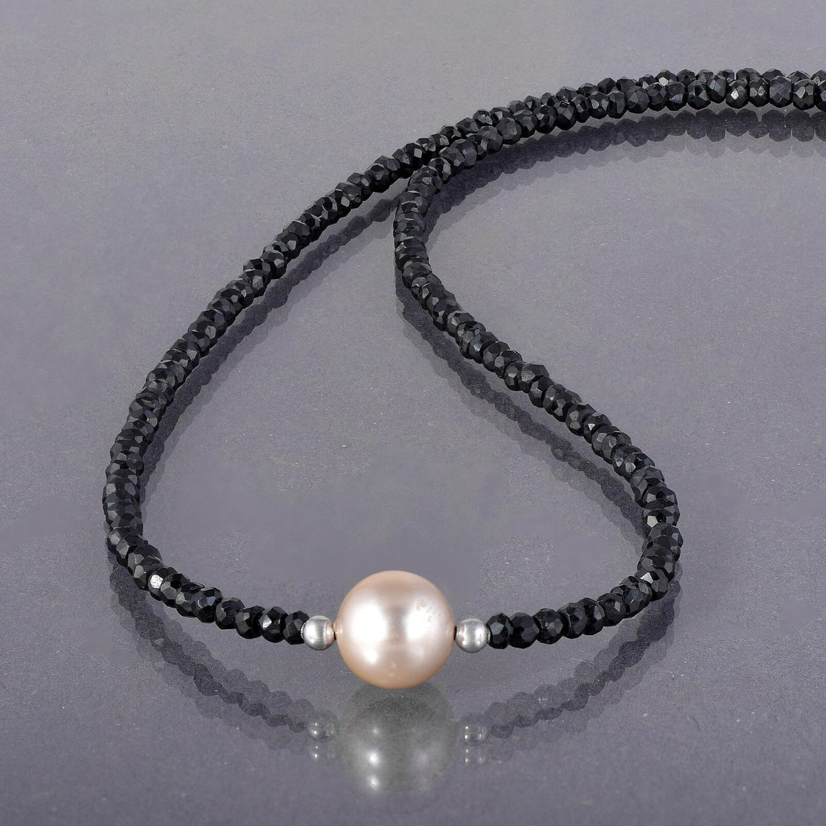 S925 Silver Single Pearl Necklace Shell Cut Black Crystal Beaded Necklace