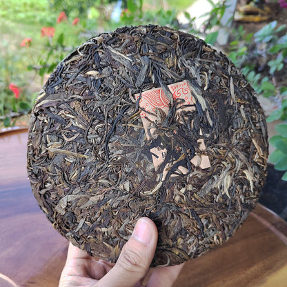Laobanzhang Pu'er Raw Tea Cake Yunnan Ancient Tree Pu'er 357g