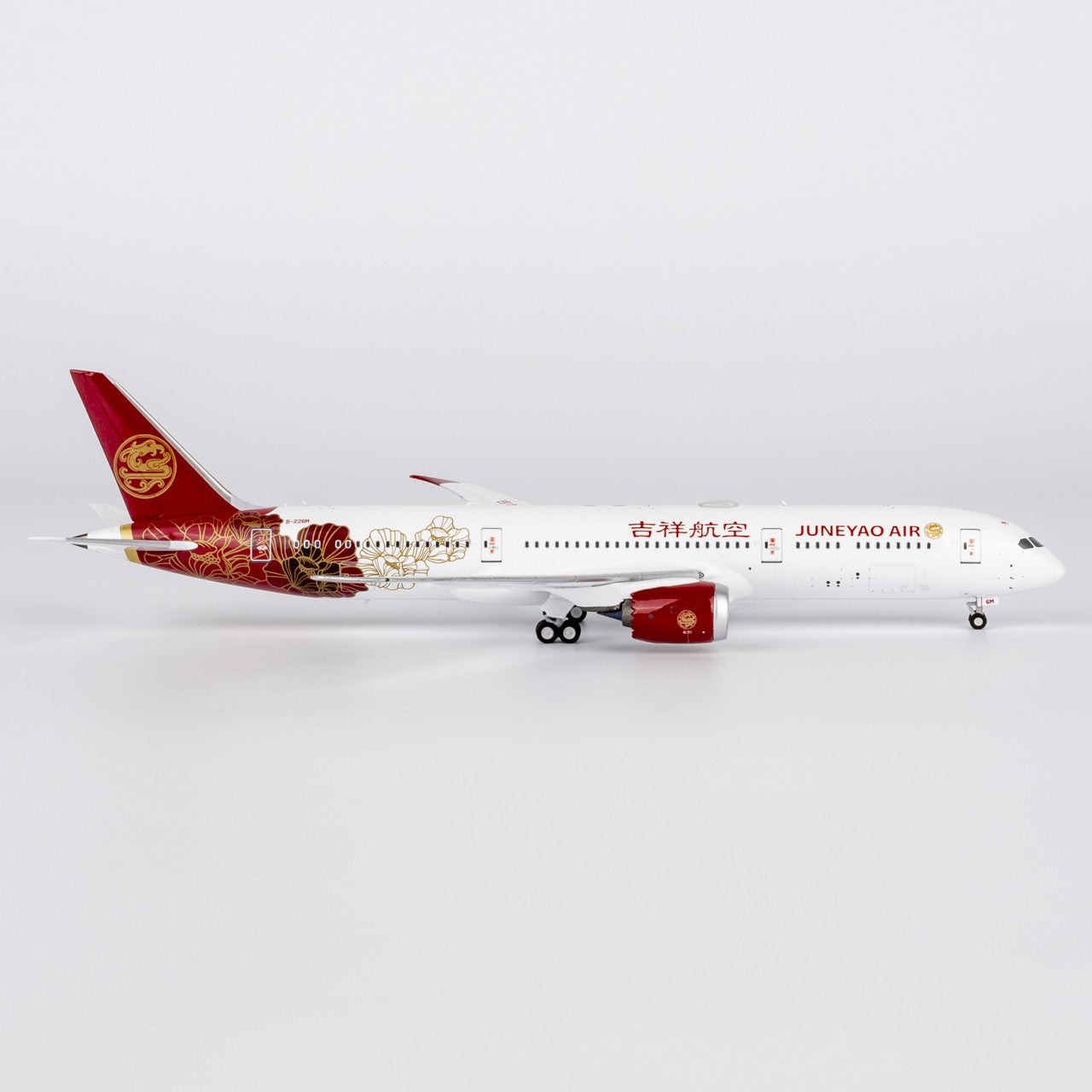 1:400 NGmodels Juneyao Airlines Boeing 787-9 Passenger Diecast Airplane Model