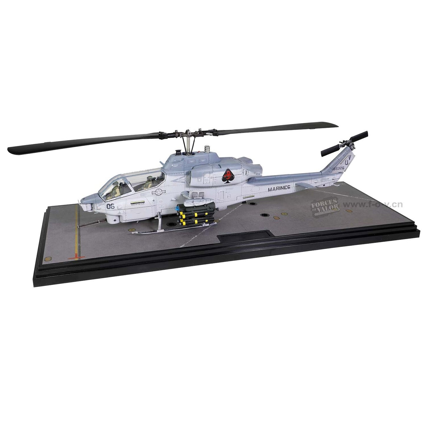 1:48 FOV US Marine AH-1W Light Attack Helicopter Camp Pendleton Diecast Model
