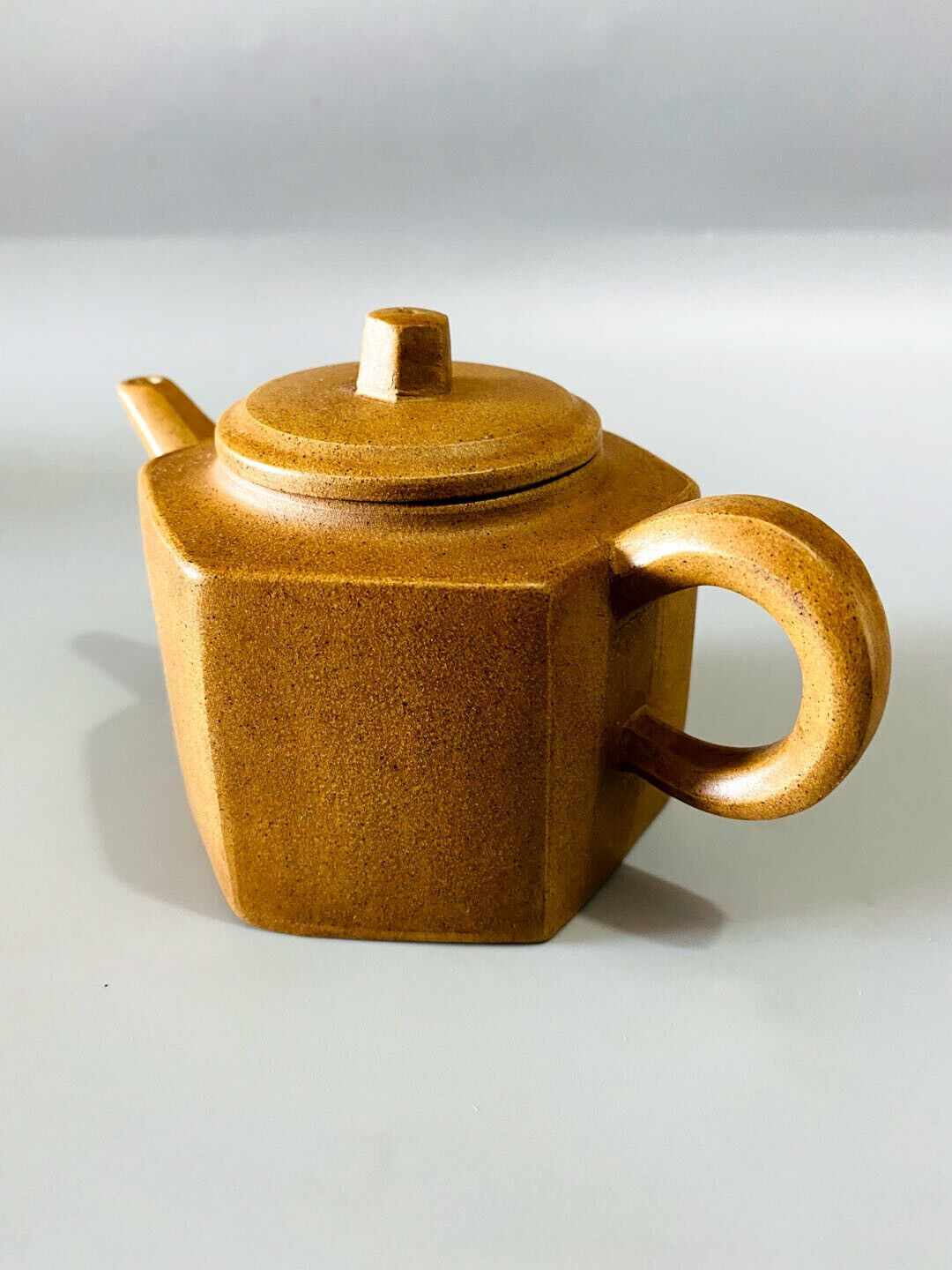 Chinese Yixing Zisha Clay Handmade Exquisite Teapot（六方壶 底款：尹益中制）