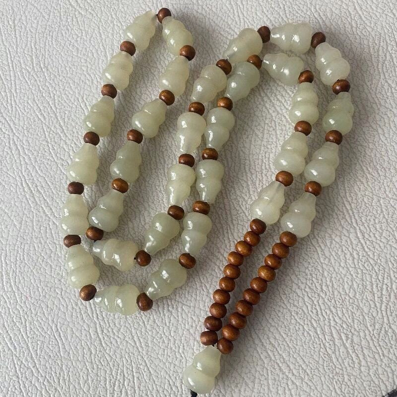 Natural Jade Gourd Pendant Necklace Hand Carved Jade Beaded Chain Jewelry