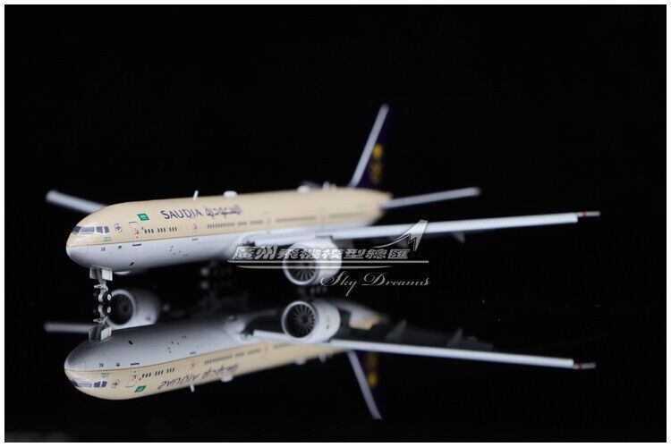 1:400 JC Wings Saudi BOEING 777-300ER Passenger Airplane Flap Down Diecast Model