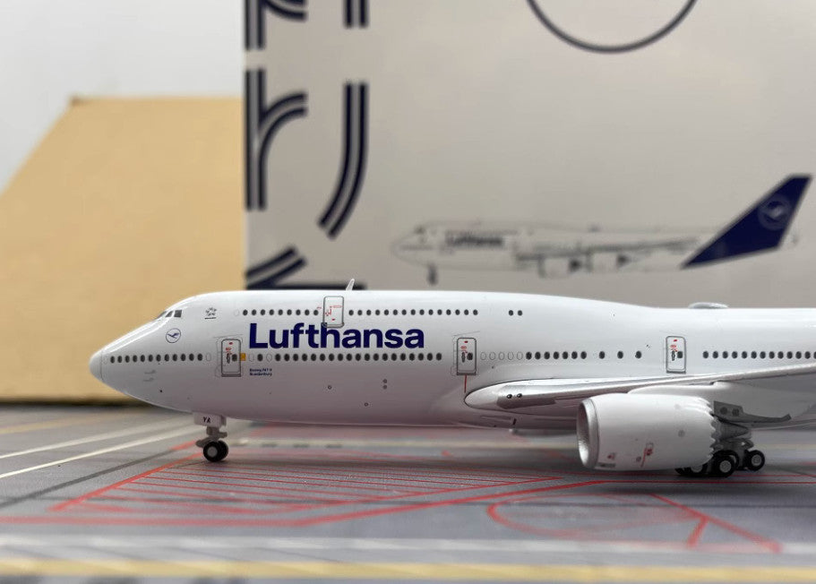 1:400 YY Wings Lufthansa BOEING B747-8 Planen Aircraft Diecast Airplane Model