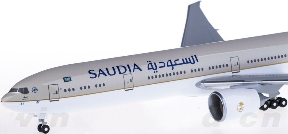 1:200 37CM Hogan Saudia BOEING 777-300ER Passenger Airplane ABS  Plastic Model