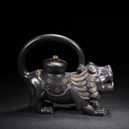 Chinese Yixing Zisha Clay Handmade Exquisite Teapot （雄狮 底款：陈鸣远）