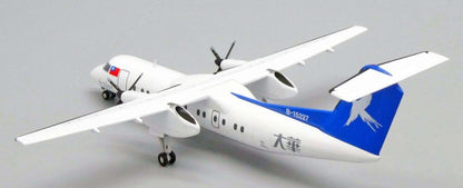 1:200 JC Wings Great China Air Dash 8-Q300 Airplane Diecast Aircraft Model