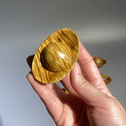 1pc Golden Phoebe Yuanbao Hand Piece 6cm Full Water Wave Grain