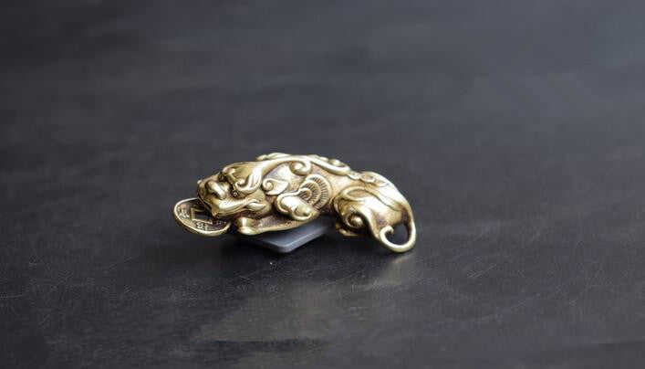 Chinese Old Antique Collectibles Pure Brass God Beast Pixiu Small Pendant