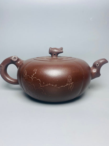 Chinese Yixing Zisha Clay Handmade Exquisite Teapot （扁柿壶 底款：顾景舟）