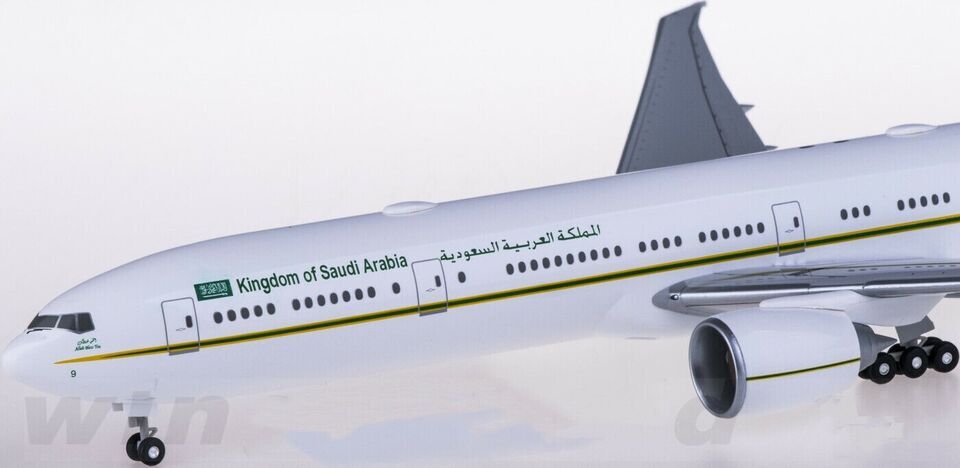 1:200 Hogan Kingdom of Saudi Arabia BOEING 777-300ER Airplane ABS Plastic Model