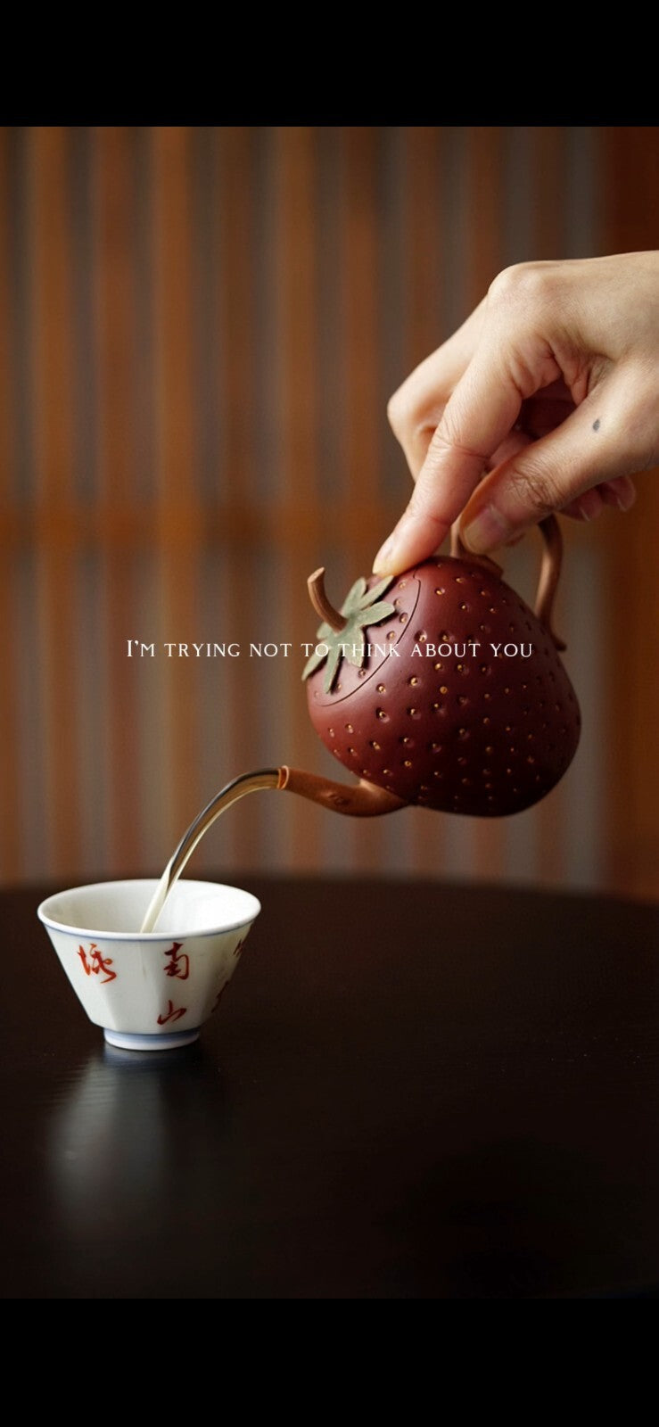 130cc Chinese Yixing Handmade Zisha Teapot Duan Clay Strawberry Gongfu Tea Pot