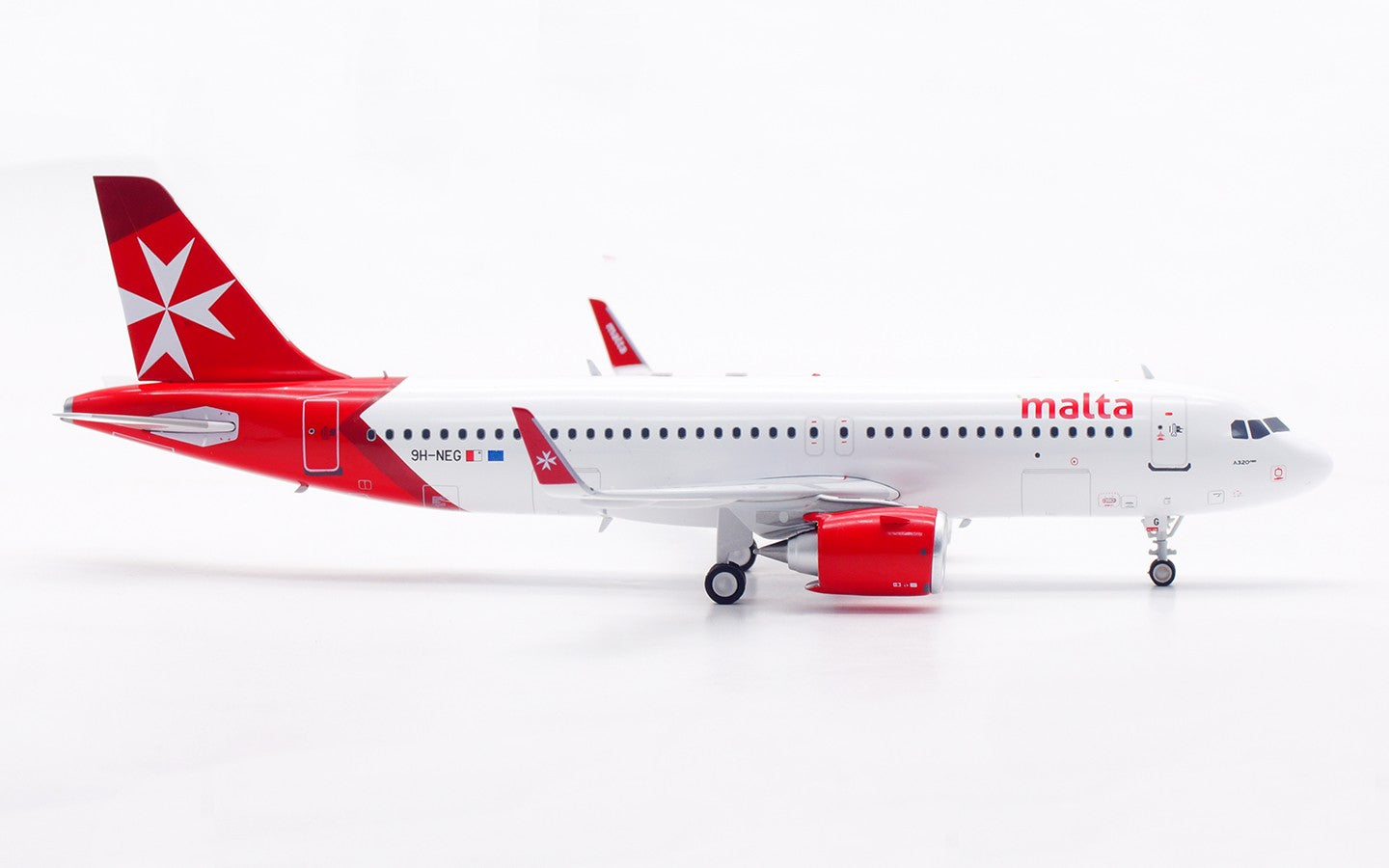 1:200 InFlight Malta A320NEO 9H-NEG Passenger Airplane Diecast Aircraft Model