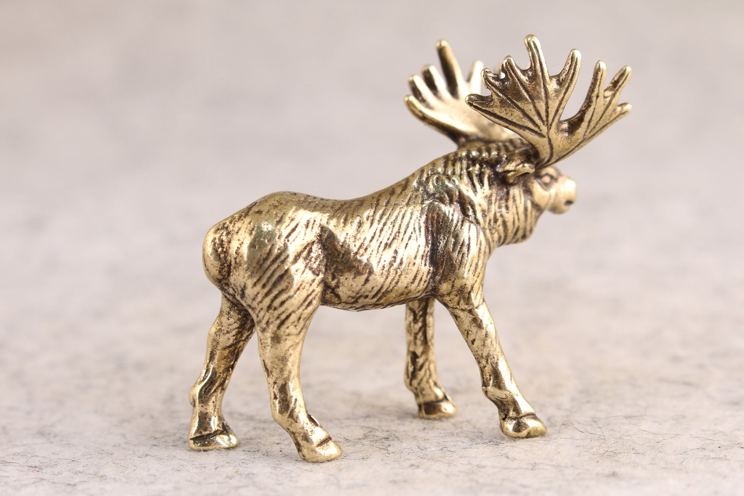 Netsuke Mini Chinese Brass Handwork deer figure Statue tea pet fengshui