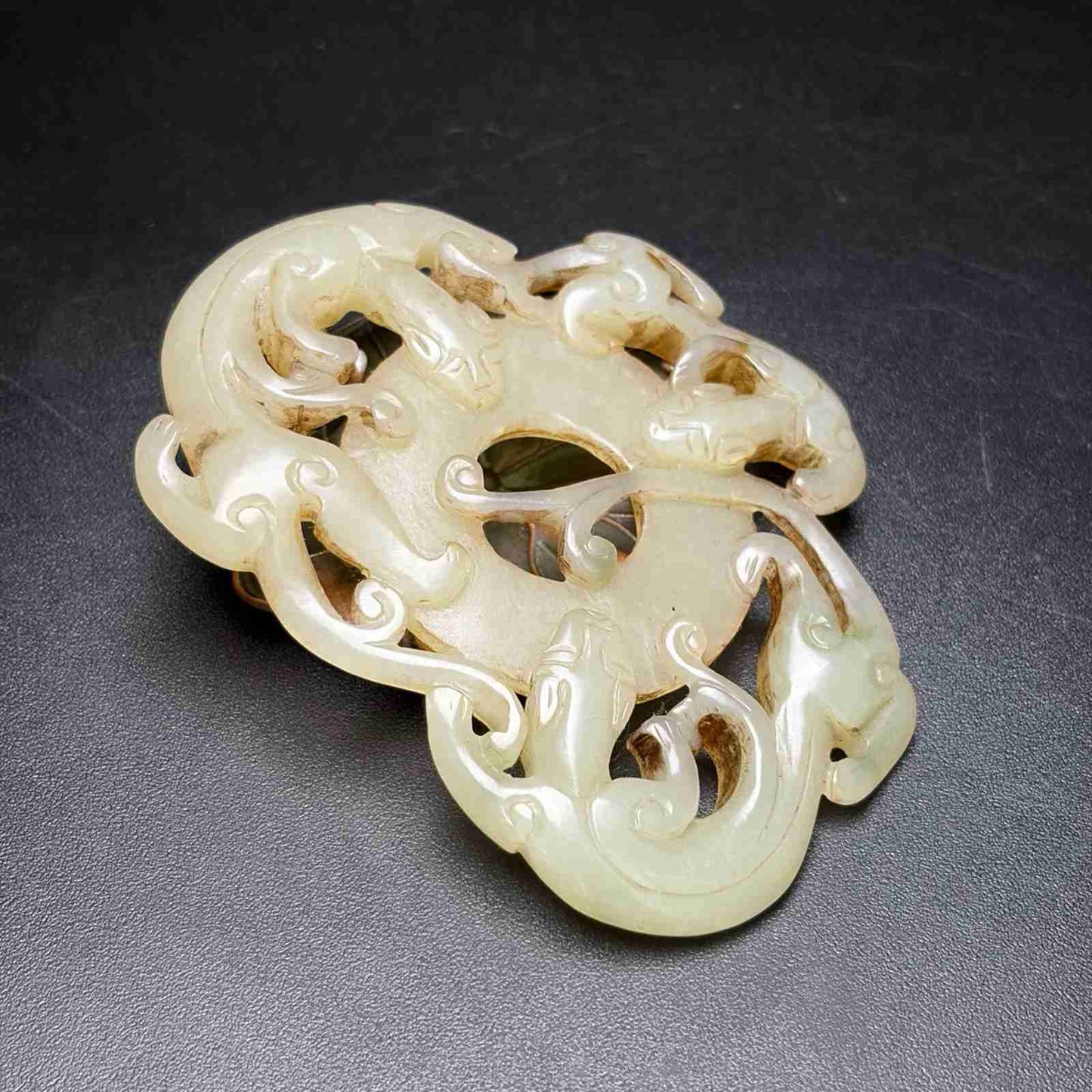 Chinese Natural Hetian Jade Hand-carved Exquisite Dragon Pendant 31181