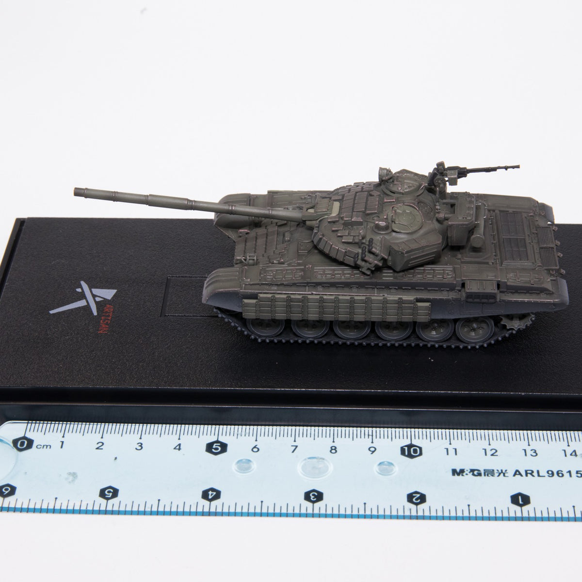 1:72 ARTISAN T-72B2 Main Battle Tank Plastic Diecast Army Military Armor Model