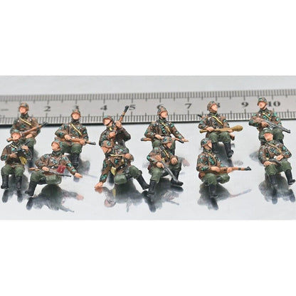 1/72 Sanrong WWII German Army 12Pcs Soldiers Camouflage Painted Model No Tank