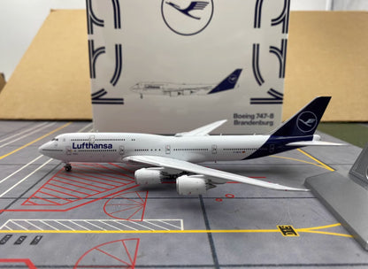 1:400 YY Wings Lufthansa BOEING B747-8 Planen Aircraft Diecast Airplane Model