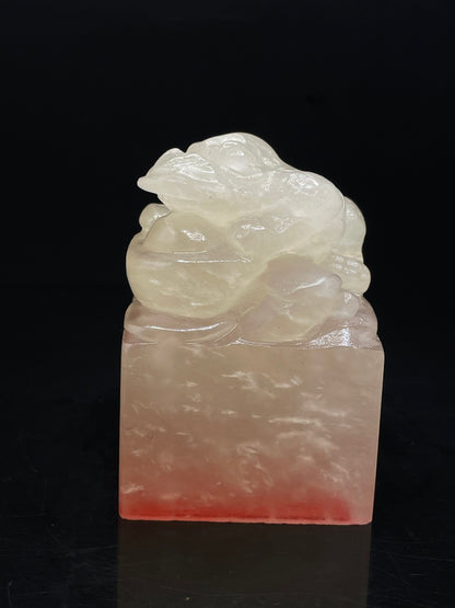 Chinese Natural Shoushan Stone Hand-carved Exquisite Auspicious Beast Seal 31333
