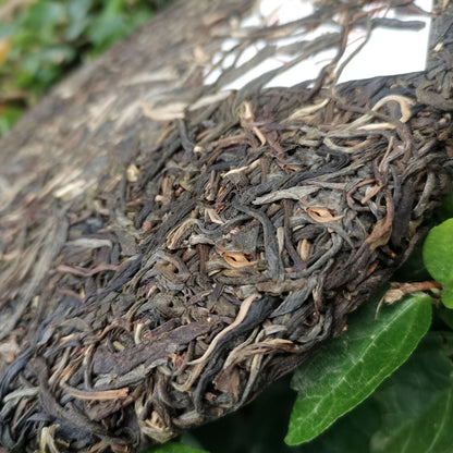 Lao Ban Zhang Eco Tea Pu'er Tea 357g Pu'er Raw Tea Cake