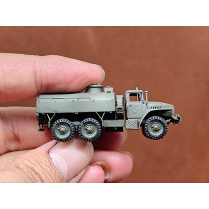 1/144 Russian Ural Kamaz Logistics Fuel Tanker Command Vehicle Finished Model
