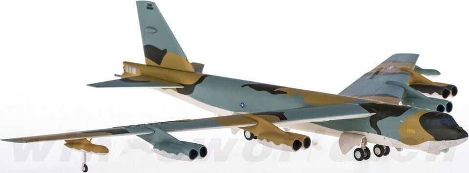 1:200 24CM Herpa USAF Boeing B-52G Military Bomber Diecast Fighter Plane Model