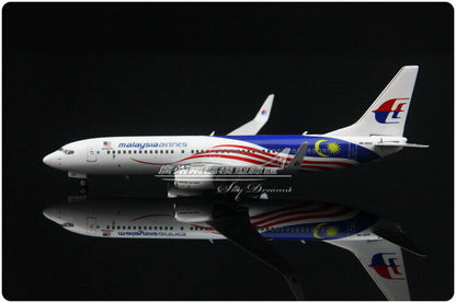 1:400 Phoenix Malaysia Airlines BOEING 737-800 Passenger Airplane Diecast Model