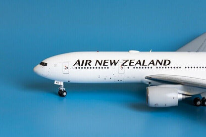 1:200 32CM JC WINGS AIR NEW ZEALAND BOEING 777-200ER Airplane Diecast Model
