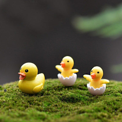 Mini Figurines Garden Duck Ornament 1 Adult Duck and1 Hatching Duck Resin Decor