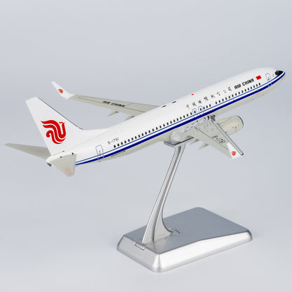 1:200 NG Models Air China Boeing 737-800 Passenger Diecast Aircraft Model