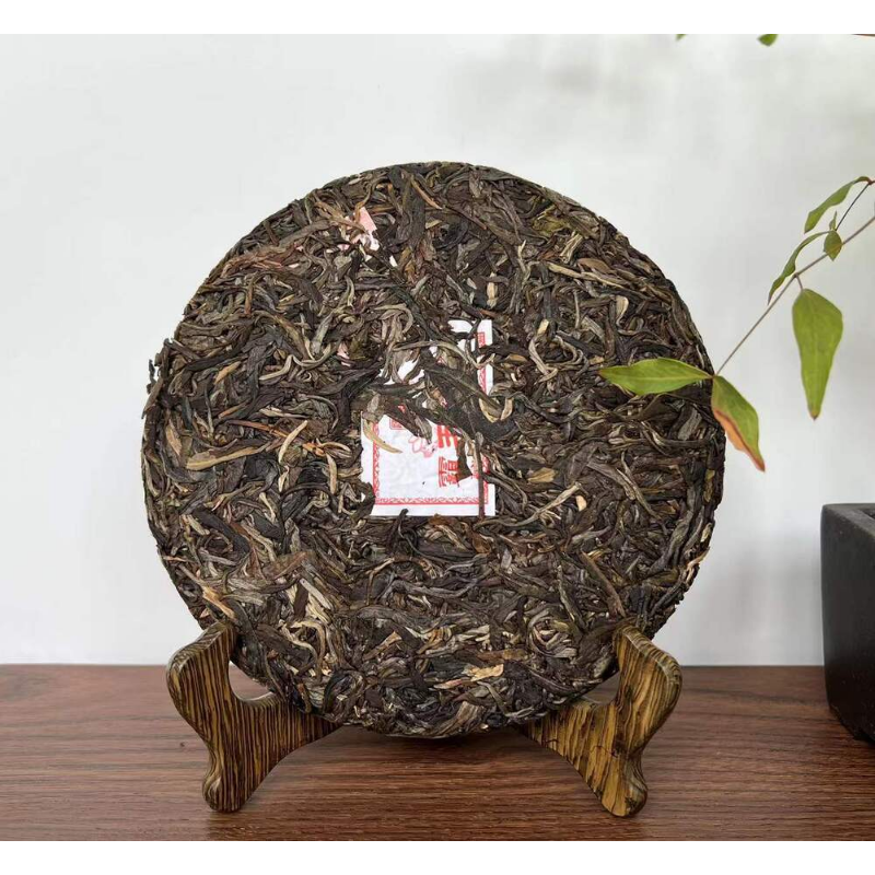 Ba Wang Qing Bin (Overlord Green Cake) Pu-erh Tea 357g Health Tea