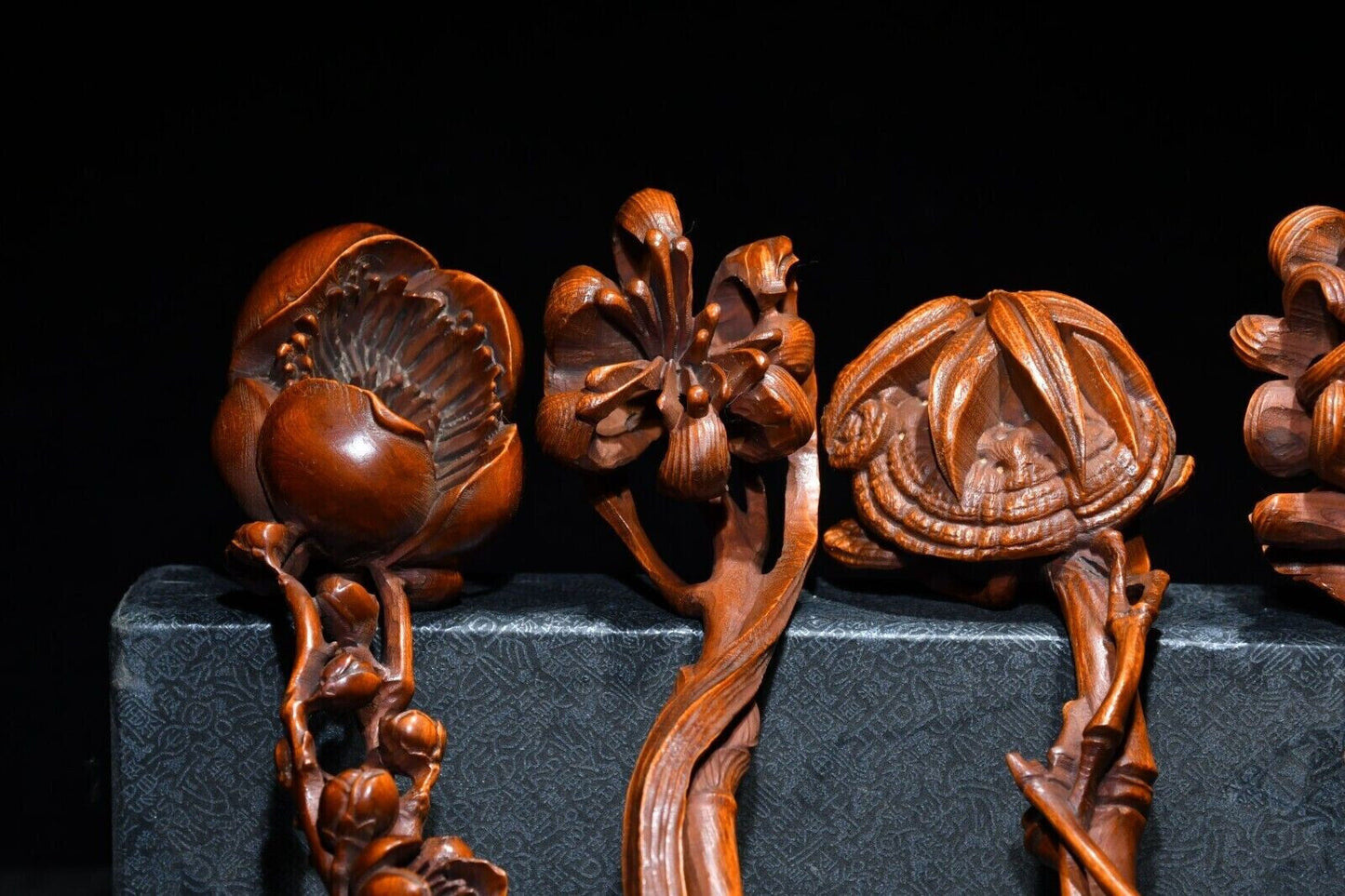 Boxwood Ruyi