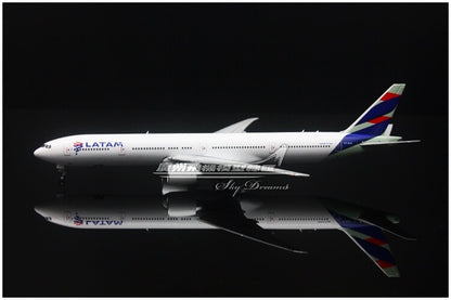 1:400 GeminiJets LATAM BOEING B777-300ER Airplane Diecast Plane Aircraft Model