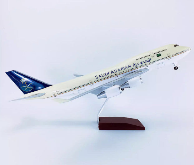 1:150 47CM SAUDI ARABIAN BOEING 747-400 Airplane Landing Gear Resin Plane Model