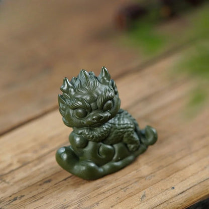 4.5Cm Yixing Purple Clay Auspicious Clouds Qilin Tea Pet Tea Statue Ornament