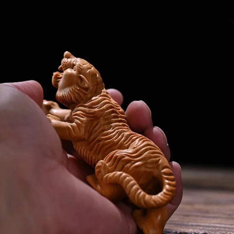Wood Carving Tiger Sculpture Figurines Chinese Characteristic Office Decoration