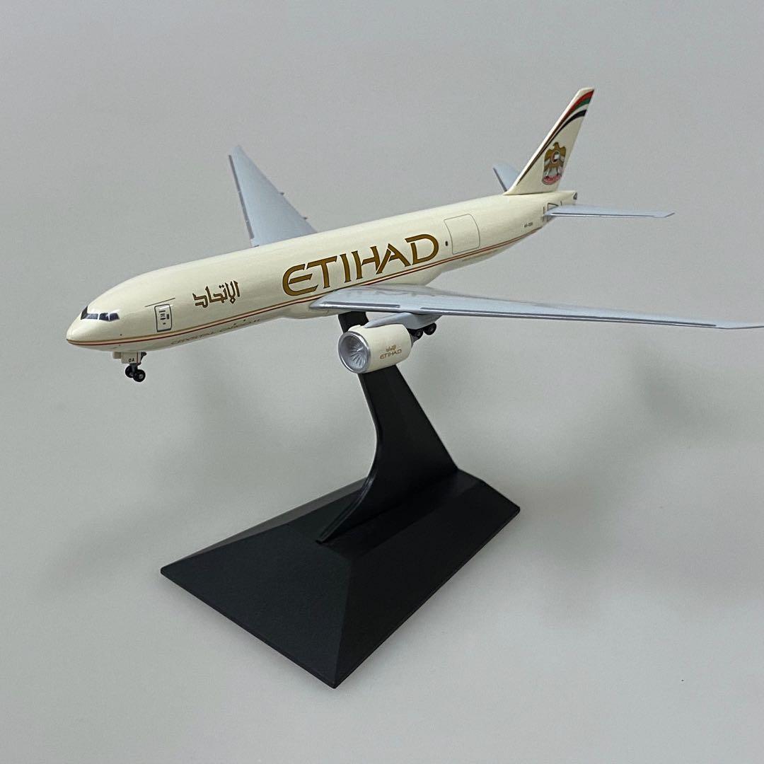 Dragon Boeing 777 Freighter (B777F) 56382 Etihad 1/400 diecast model plane
