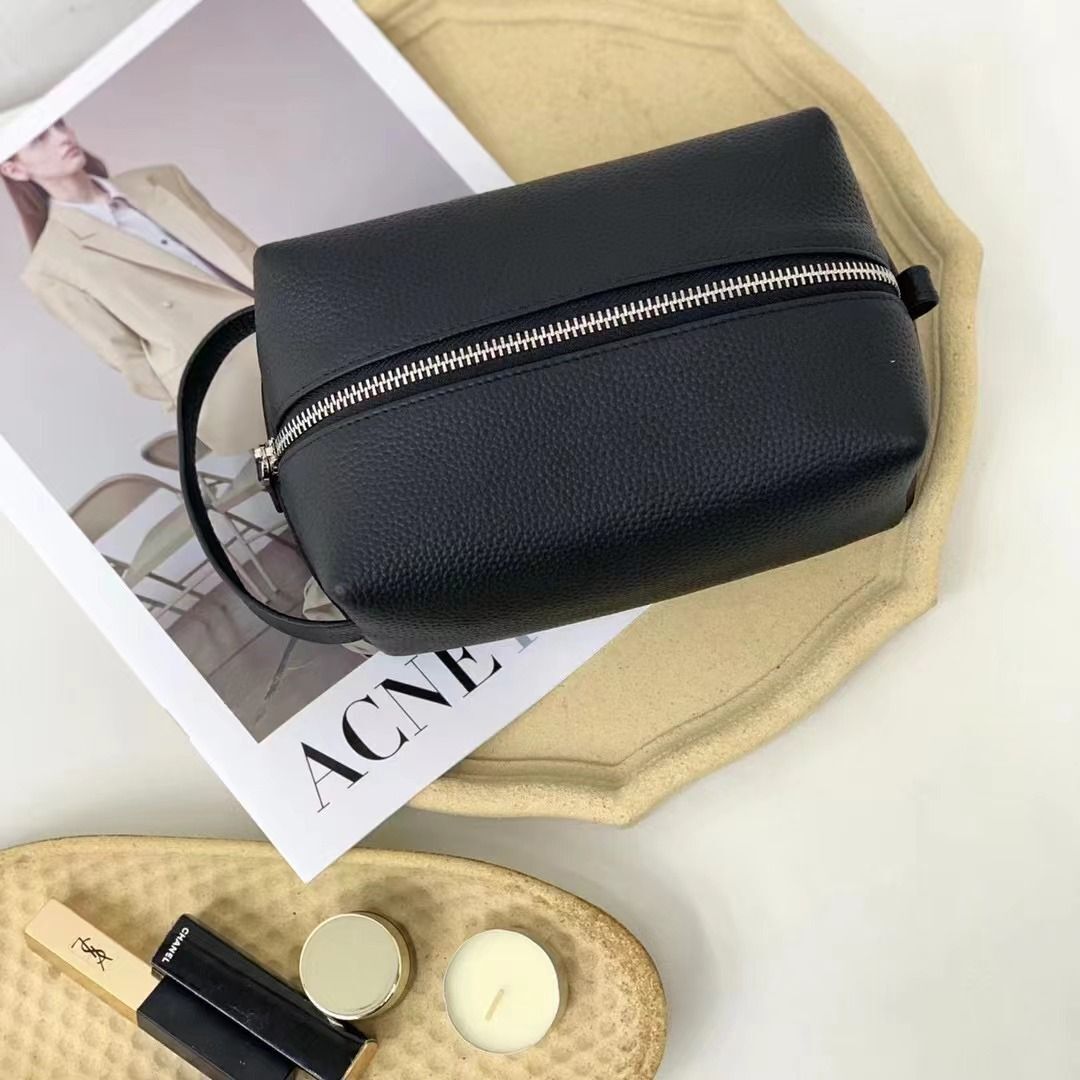 Customized Letters Wash Bag Large Genuine Leather Travel Cosmetic Bags 20*8*8 CM
