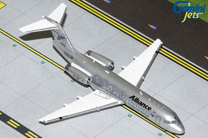 1:200 Geminijets Alliance FOKKER70 Passenger Airplane Diecast Aircraft Model
