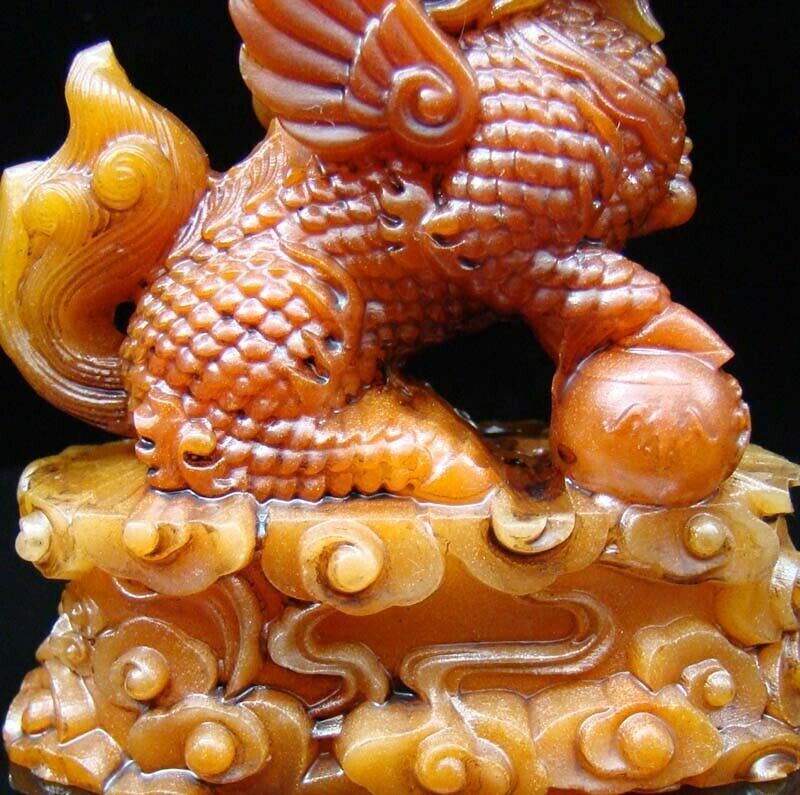 Chinese Shoushan Stone Jade Handmade Carved Statue Lion Exquisite