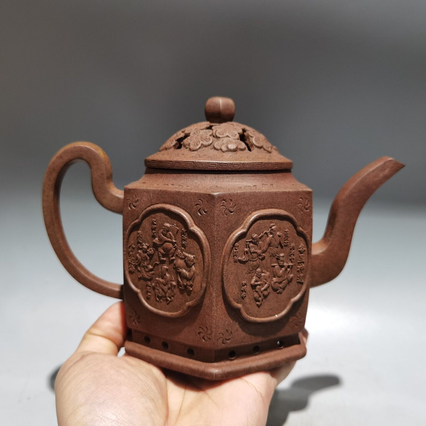 Chinese Yixing Zisha pottery hand carved Tea makers Tea Pot 品名：八仙过海 低款：曼晞陶艺