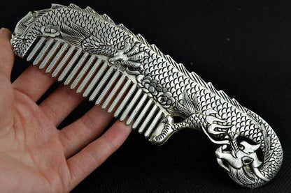 Exquisite Chinese old Tibetan silver carving dragon head comb