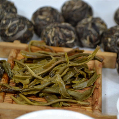 500g Yunnan Iceland Ancient Tree Bulk Longzhu Pu'er Tea Raw Tea Xiaochatuo