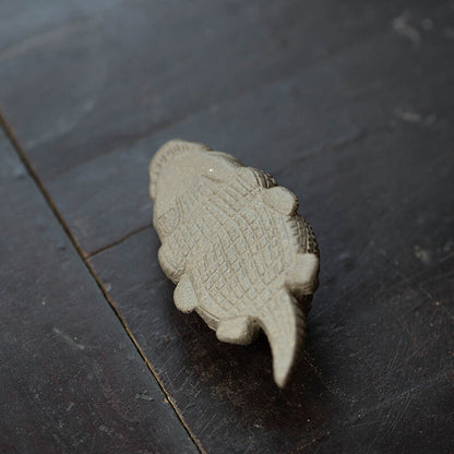 Crocodile Statue Handmade Carved Tea Pet Yixing Zisha Purple Clay Tea Play Small
